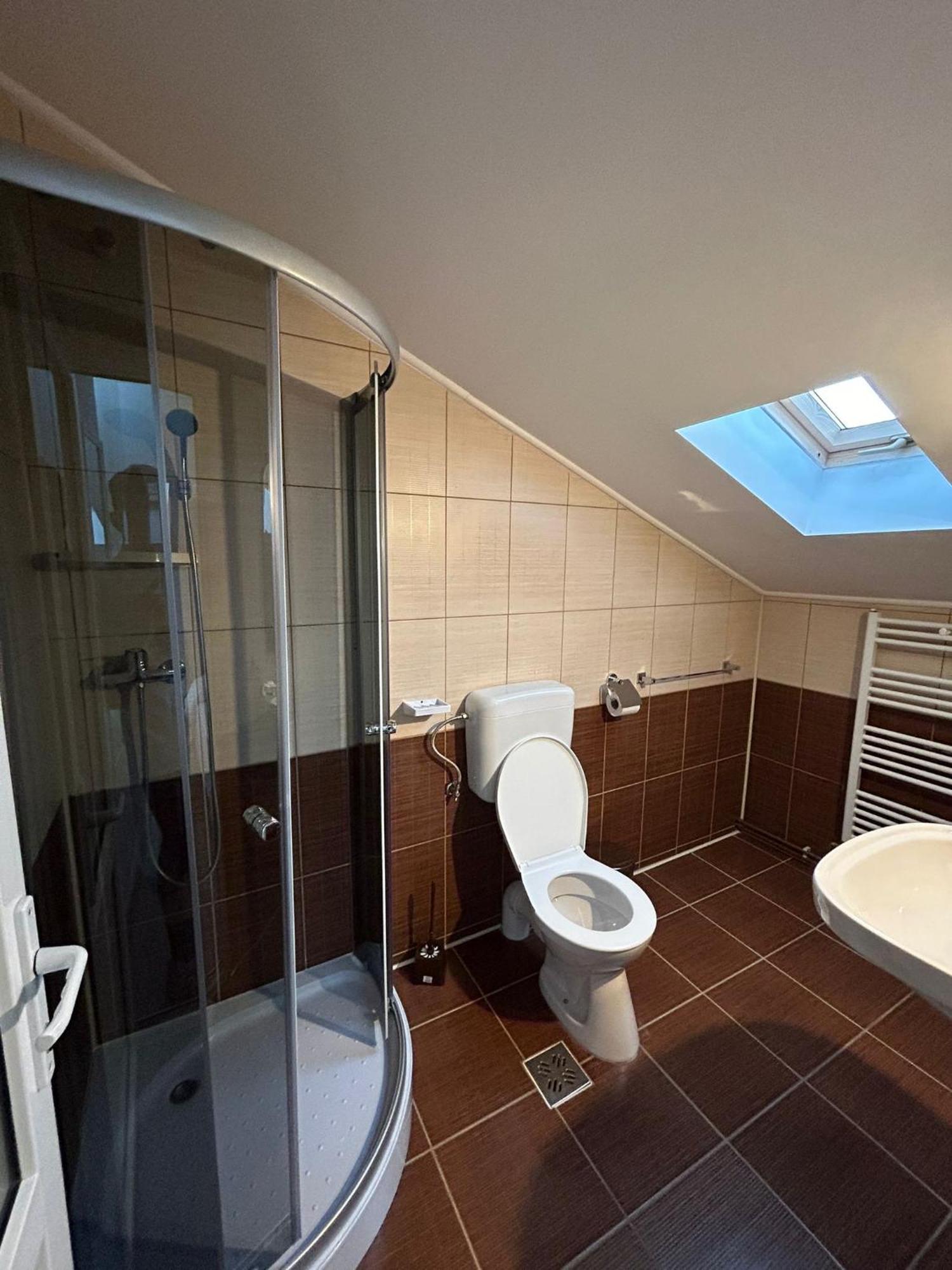 Complex Zeus Hotel Leresti Szoba fotó