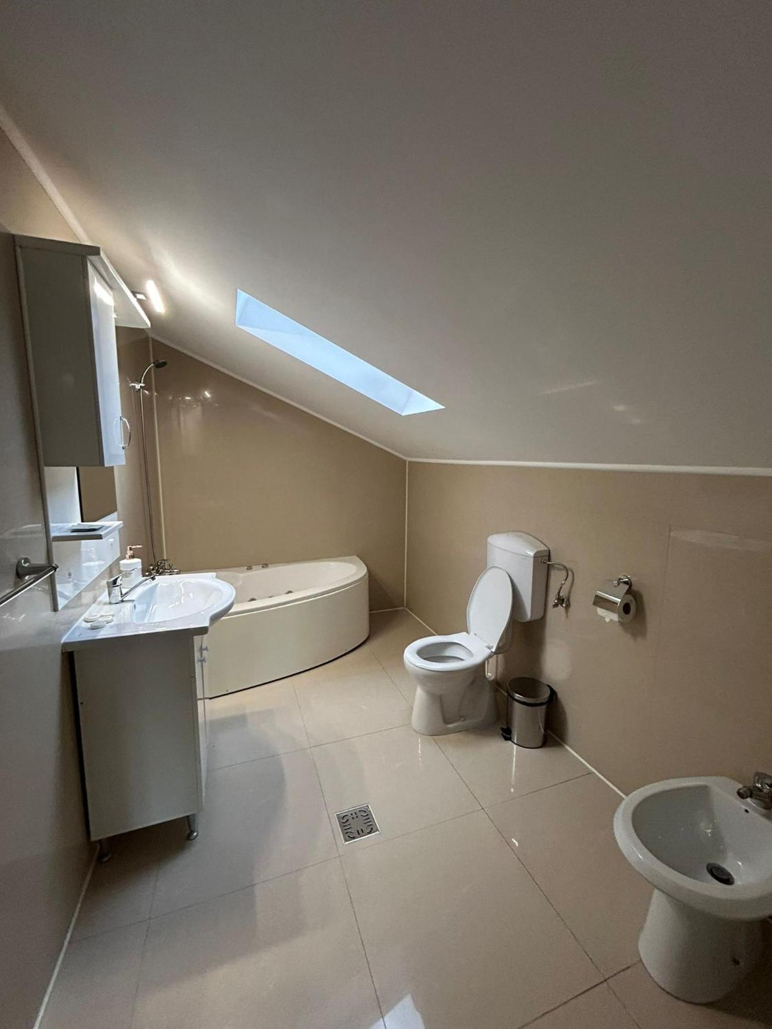 Complex Zeus Hotel Leresti Kültér fotó