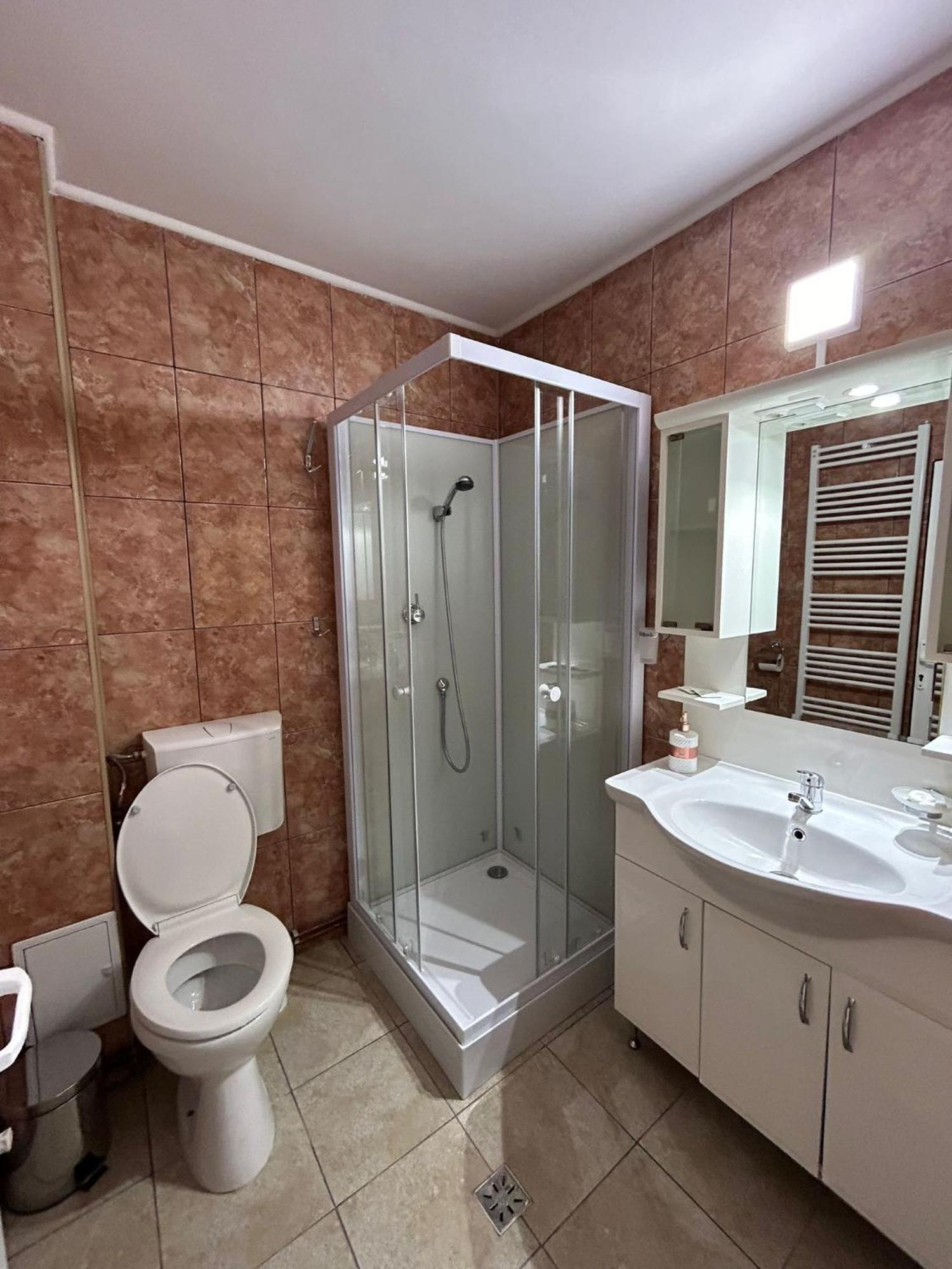 Complex Zeus Hotel Leresti Kültér fotó