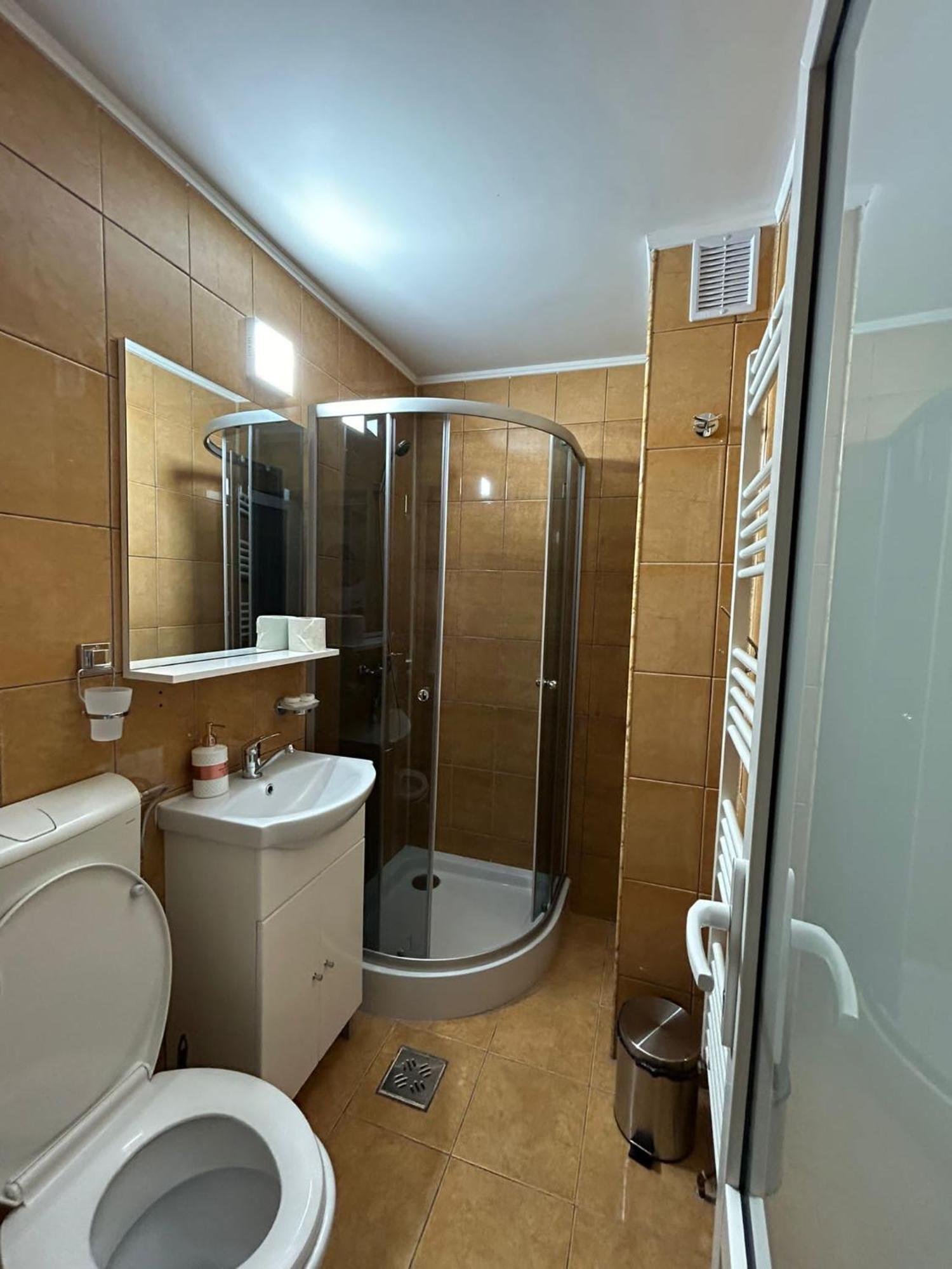 Complex Zeus Hotel Leresti Szoba fotó